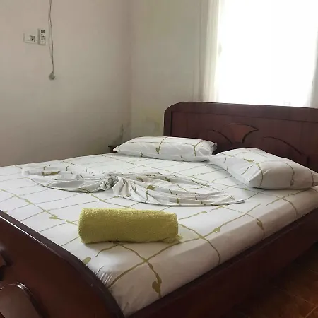 Bashkim's Guest house Ksamil